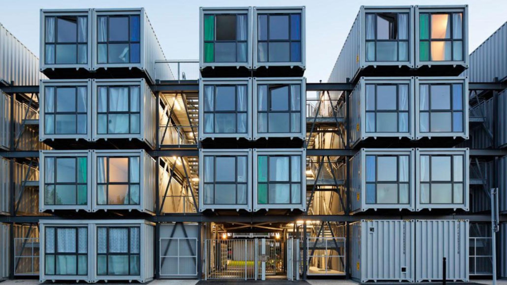100 contenedores marítimos en apartamentos estudiantiles
